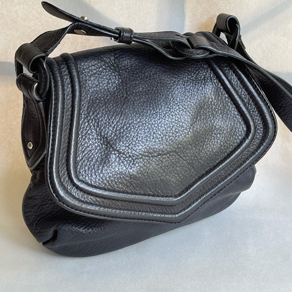 Soft black pebbled leather Cole Hahn shoulder bag - Picture 3 of 6